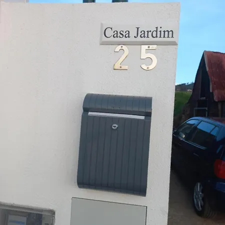 בית נופש Casa Jardim *
