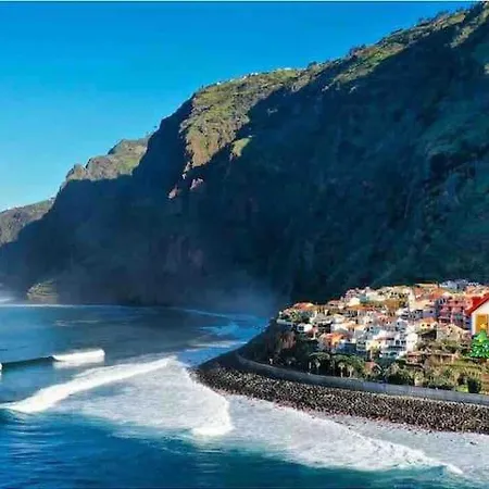 Casa Jardim * Ponta do Pargo